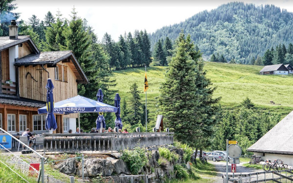 Aussenansicht Berggasthaus Montlinger Schwamm