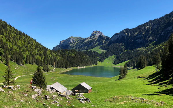 Blick auf Hoher Kasten und Sämtisersee