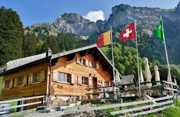 Aussenansicht Berggasthaus Alp Rohr